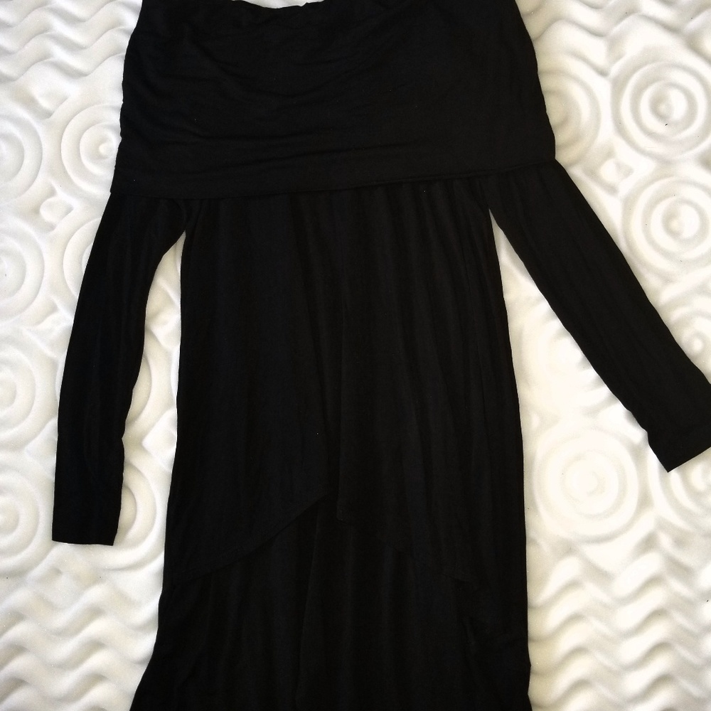 Multiple-style, multiple seasons black dress